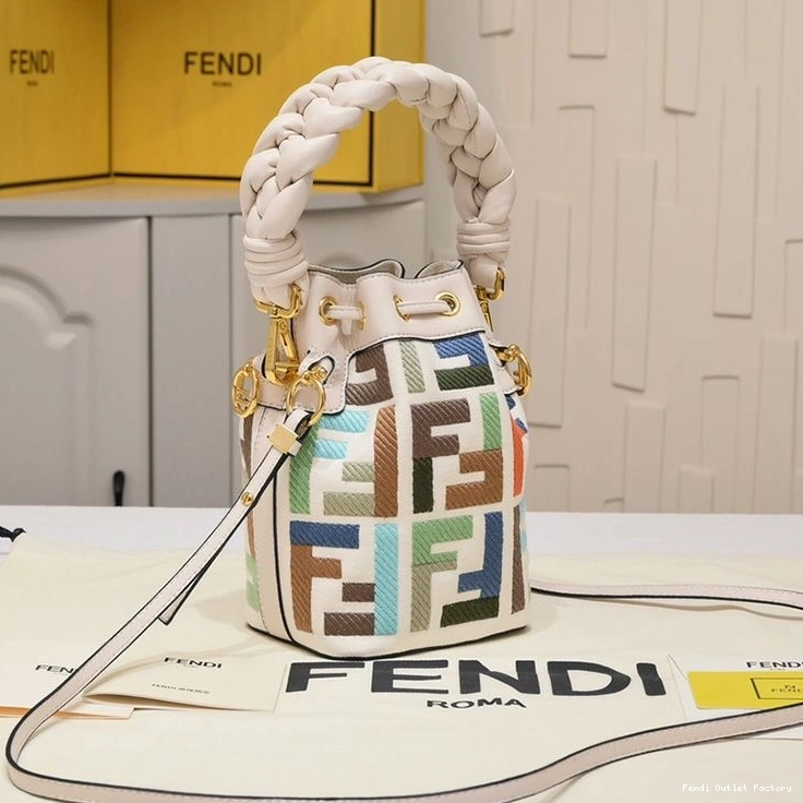 Cheap HOT Woven Motif with Mini Mon Bucket Beige In Handle Bag Canvas Tresor FF Fendi 0816